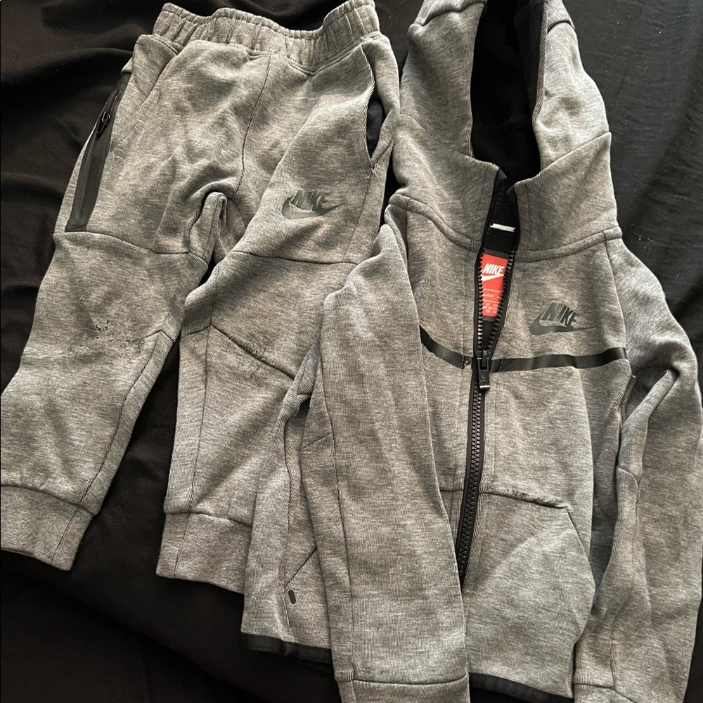 Tech sweat suit